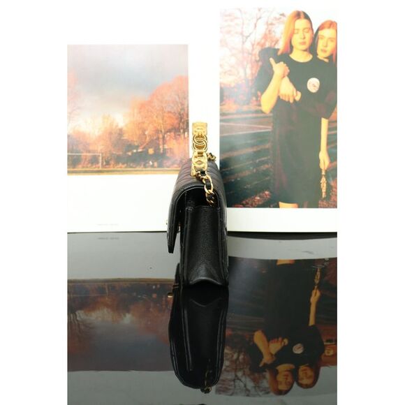 Chanel Women Pre-Loved Bag Very Good Condition - Picture 3 of 8